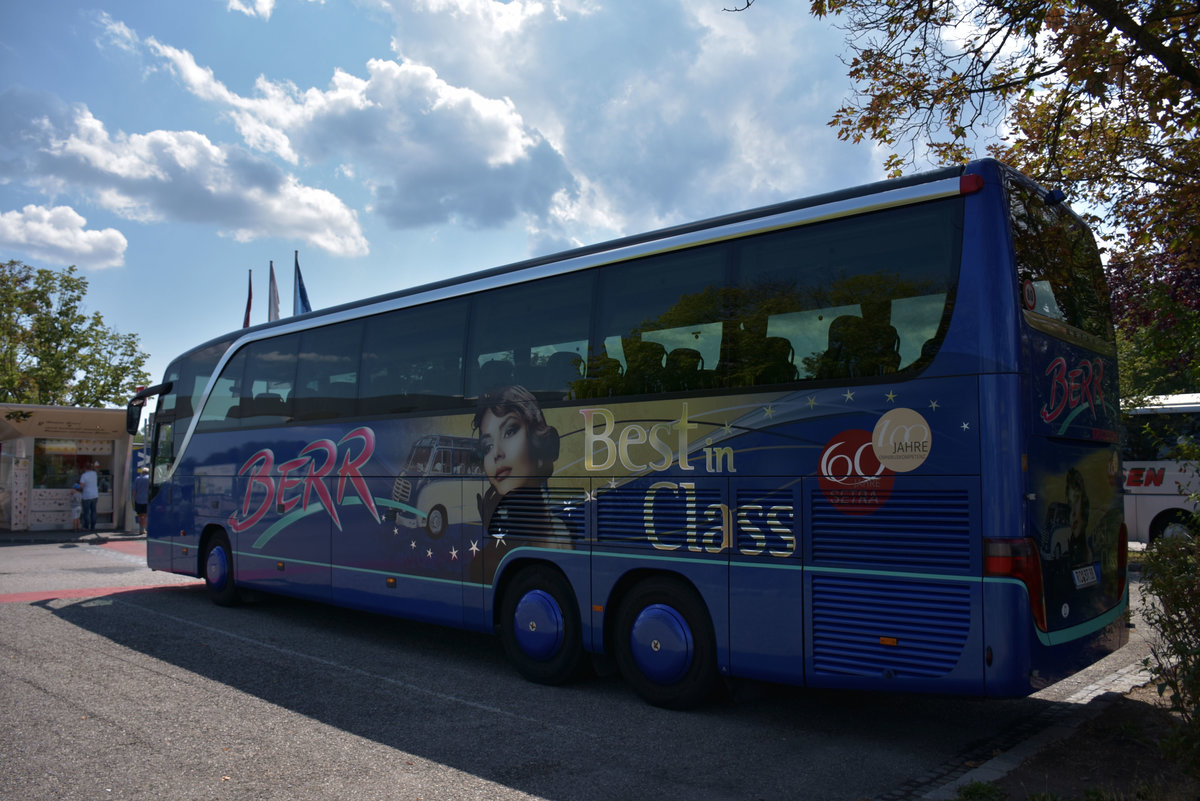 Setra 416 HDH von Berr Reisen aus der BRD 2017 in Krems.