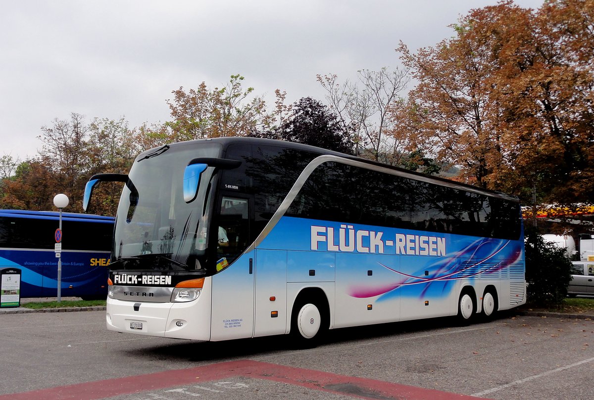 Setra 416 HDH von Flck Reisen aus der Schweiz in Krems gesehen.