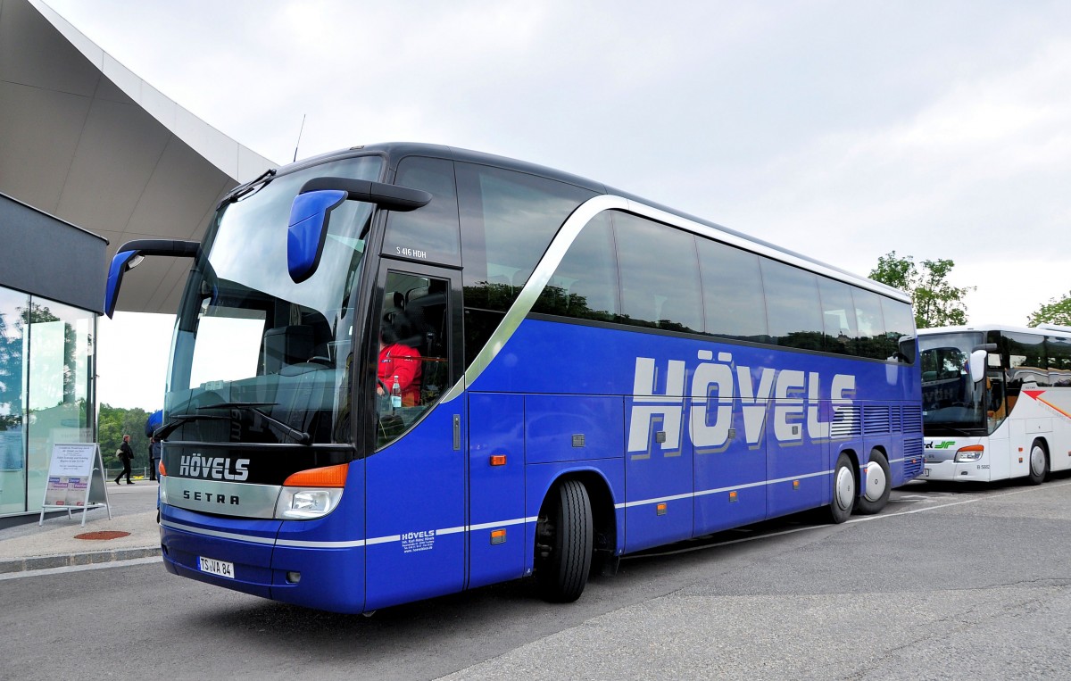 SETRA 416 HDH von HVELS / BRD am 25.5.2013 in Krems.