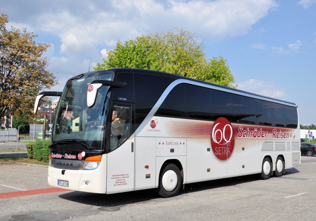 SETRA 416 HDH von SCHRDER Reisen / Deutschland,August 2013 in Krems.