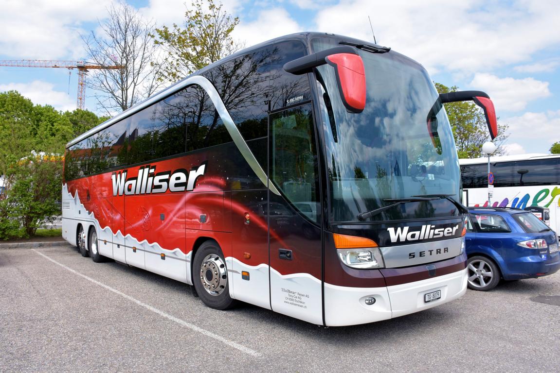 Setra 416 HDH von WALLISER Reisen aus der CH in Krems.