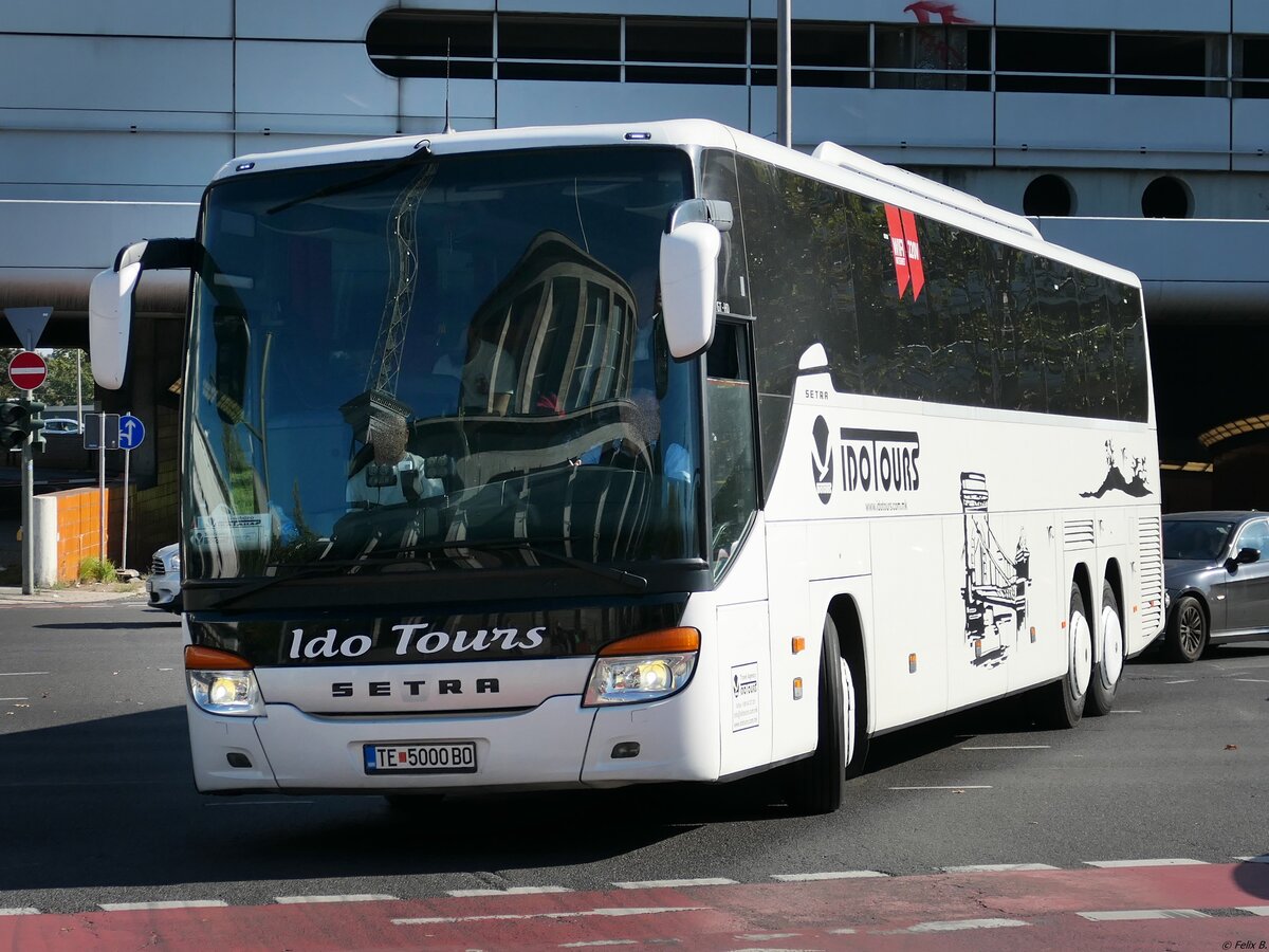 Setra 417 GT-HD von Ido Tours aus Nordmazedonien in Berlin.