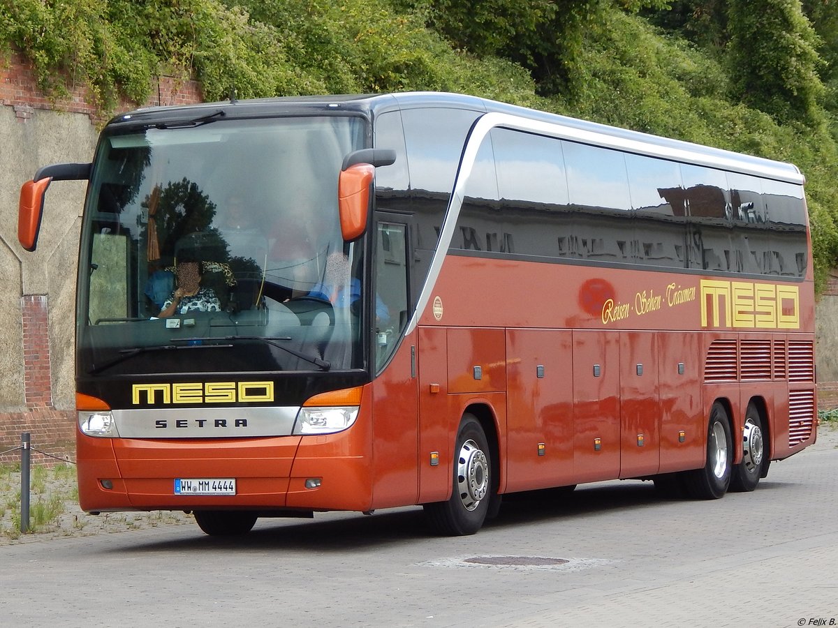 Setra 417 HDH von Meso aus Deutschland im Stadthafen Sassnitz. 