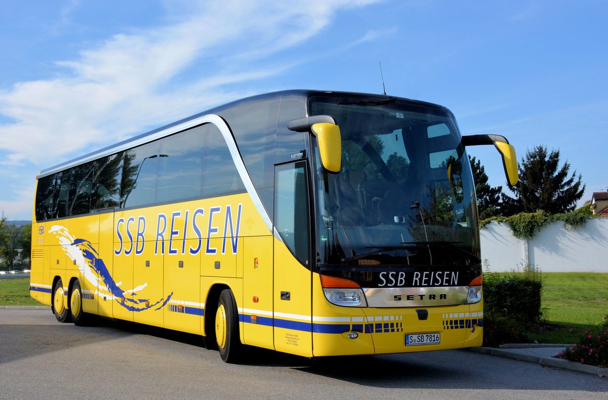 Setra 417 HDH von SSB Reisen aus der BRD in Krems gesehen.