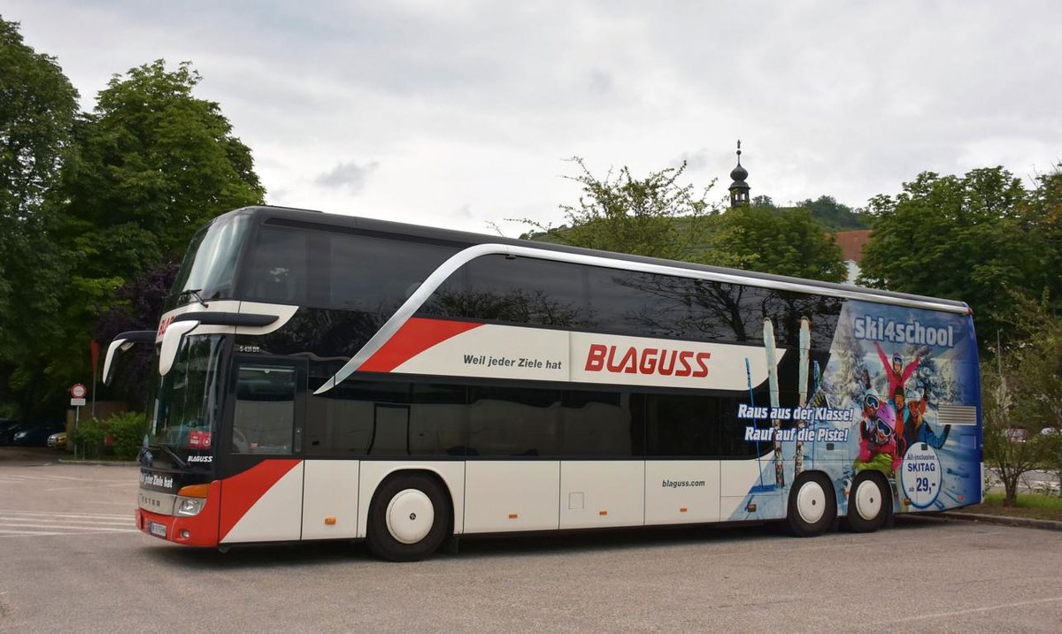 Setra 431 DT von Blaguss Reisen aus Wien 2018 in Krems.