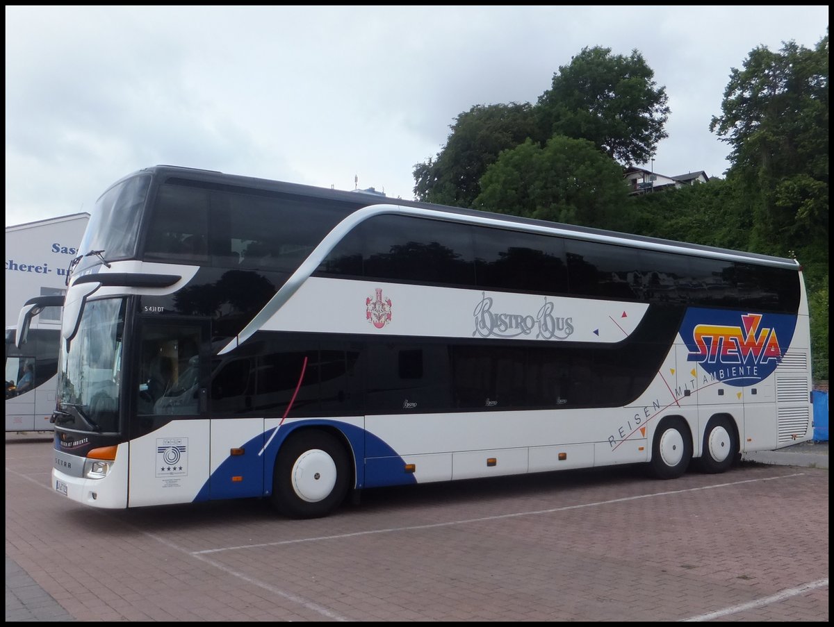 Setra 431 DT von Die Busfahrer Touristik/Stewa aus Deutschland im Stadthafen Sassnitz.