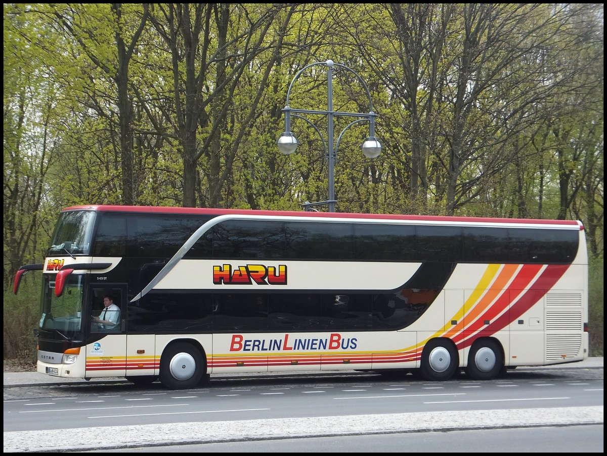 Setra 431 DT von Haru aus Deutschland in Berlin.