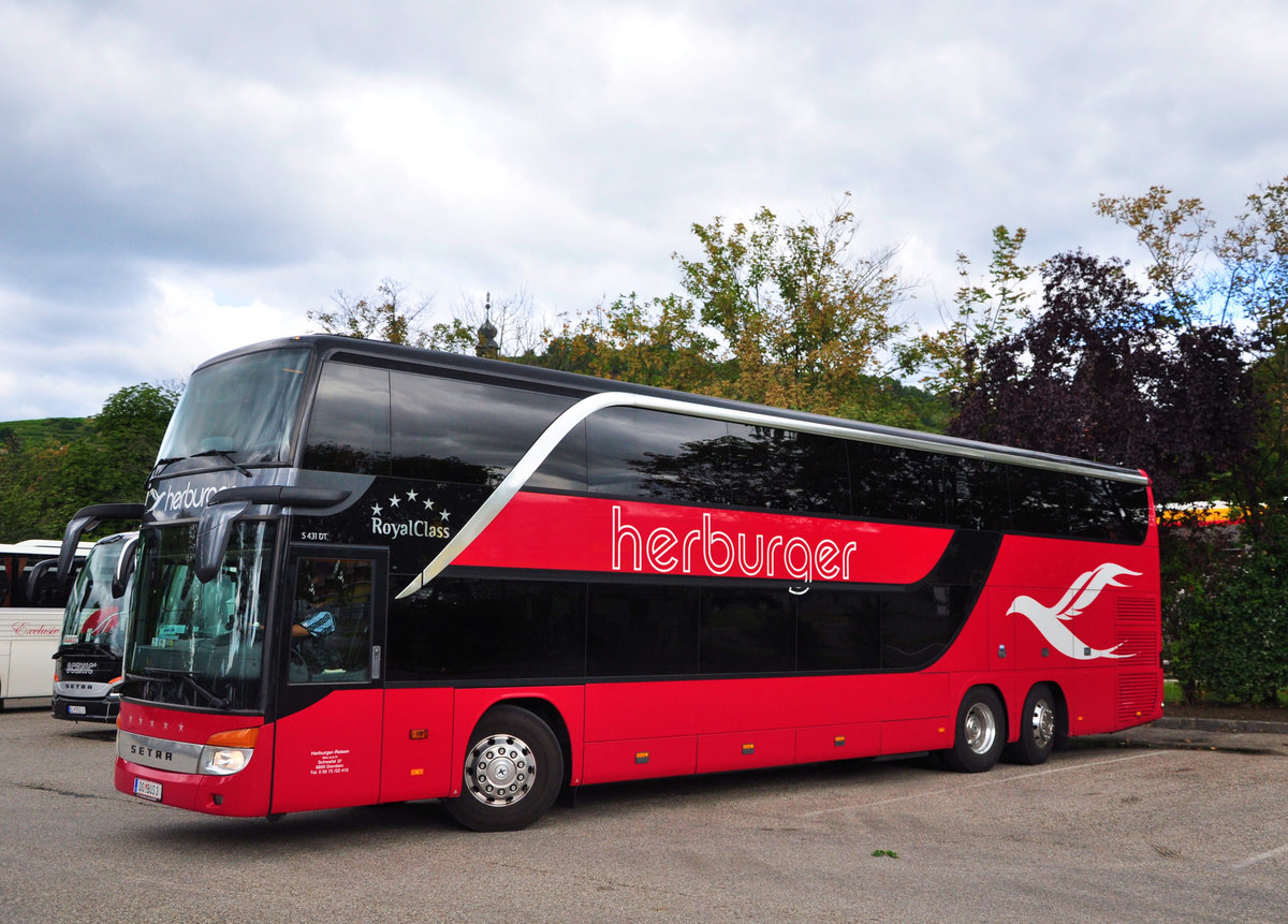 Setra 431 DT von Herburger Reisen aus sterreich in Krems gesehen.