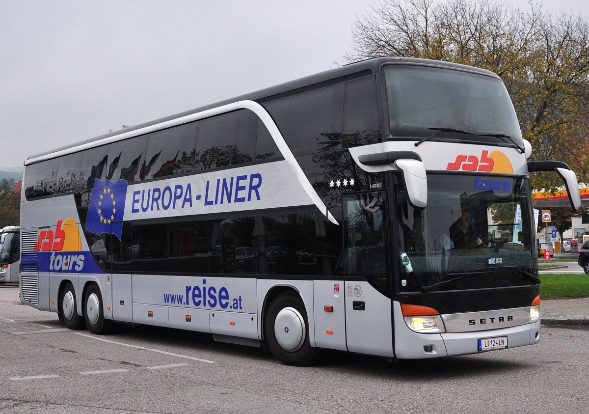 Setra 431 DT von SAB Reisen aus sterreich am 11.10.2014 in Krems.