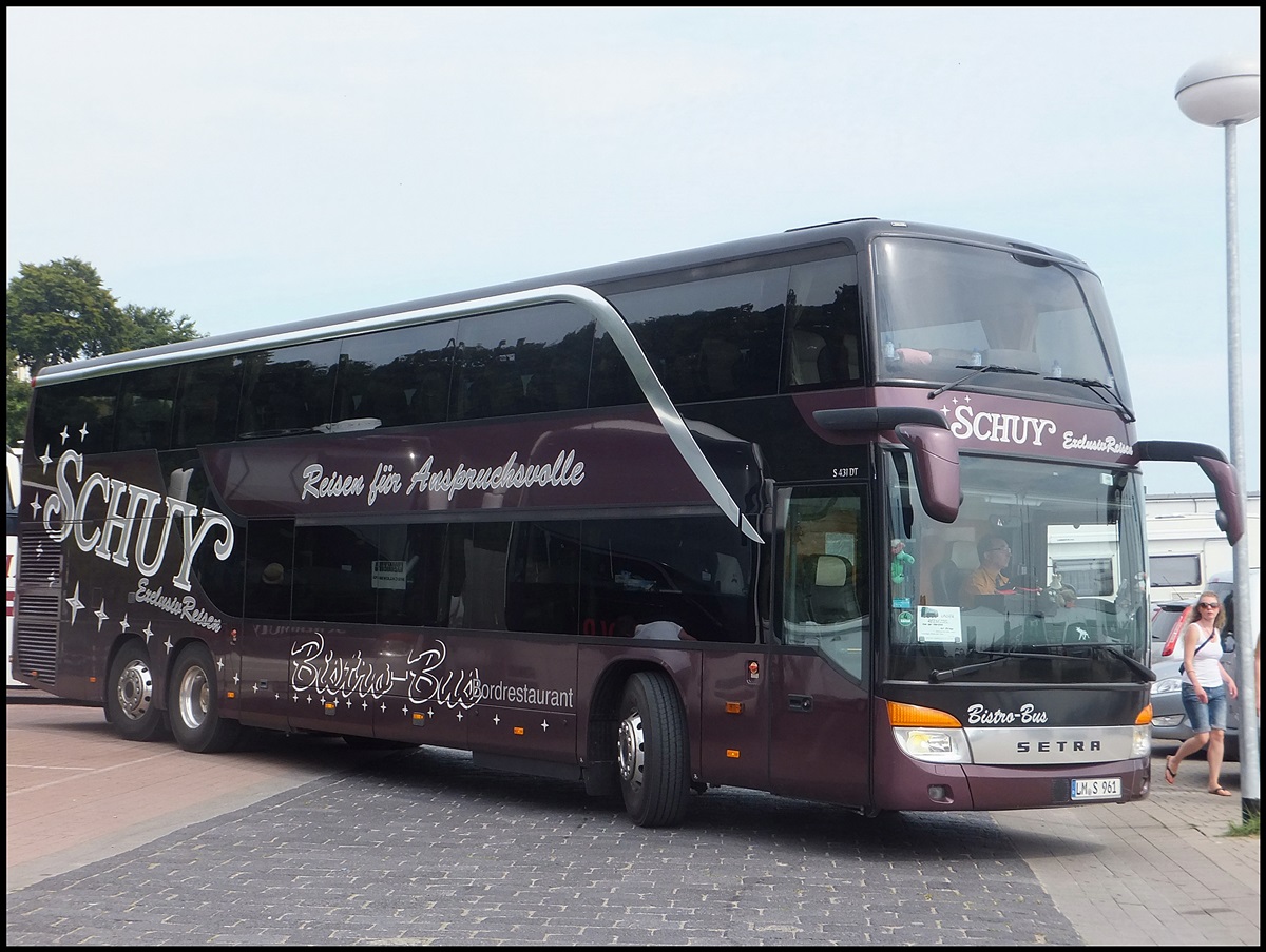 Setra 431 DT von Schuy aus Deutschland im Stadthafen Sassnitz.