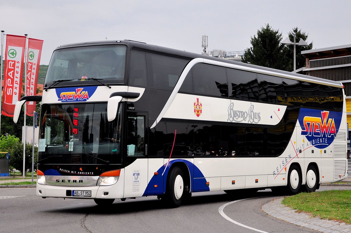 Setra 431 DT von Stewa Reisen aus der BRD in Krems unterwegs.