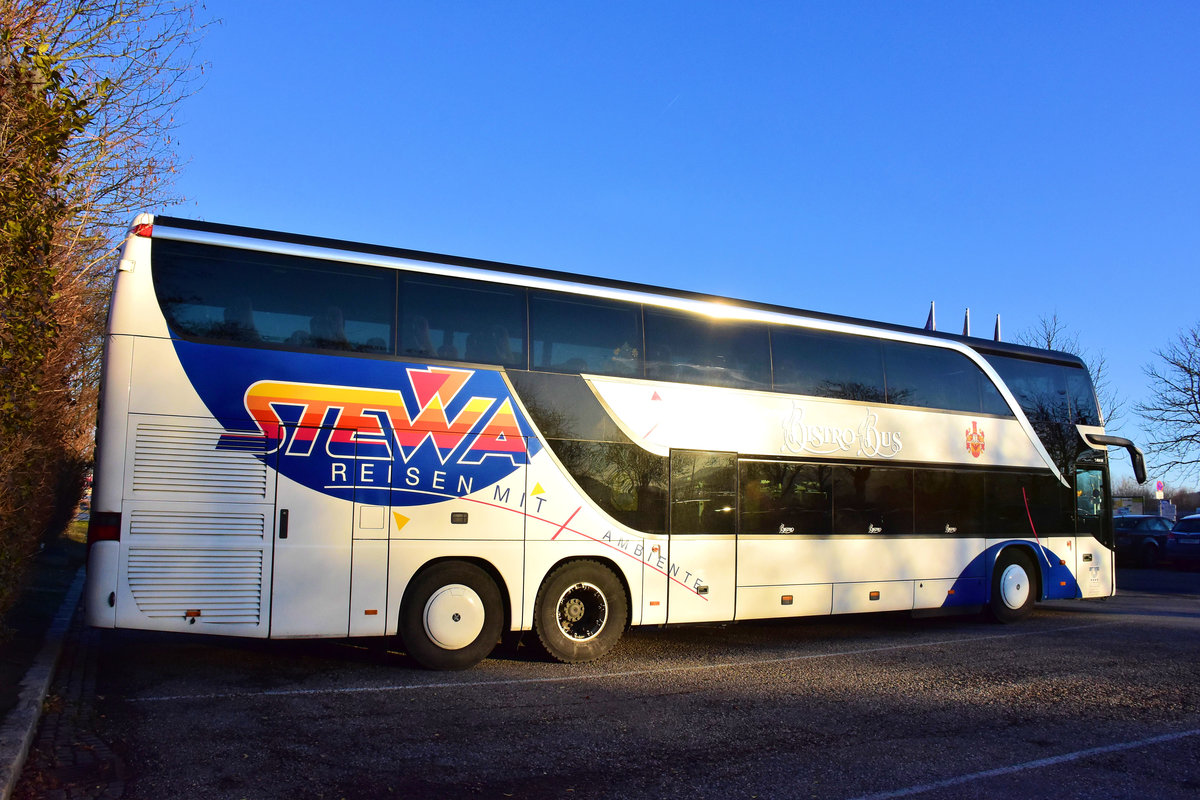 Setra 431 DT von STEWA Reisen aus der BRD in Krems.