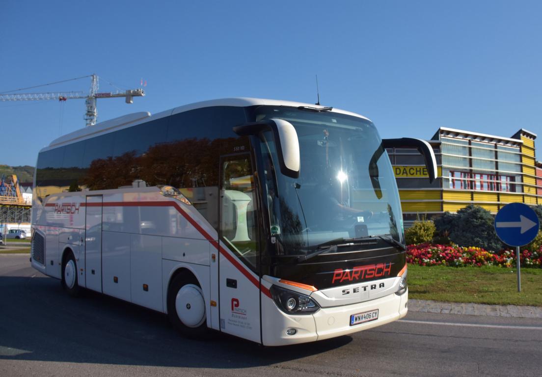 Setra 511 HD von PARTSCH Reisen aus sterreich 09/2017 in Krems.