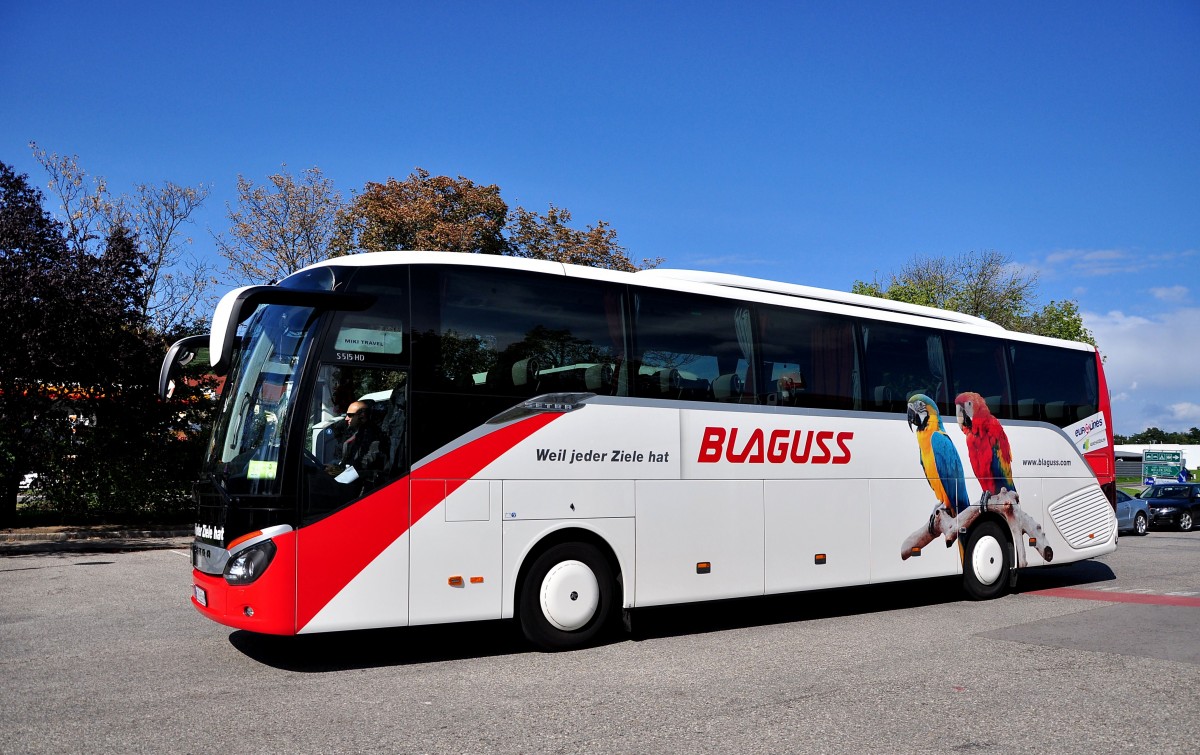 Setra 515 HD von Blaguss/Wien am 24.August 2014 in Krems gesehen.