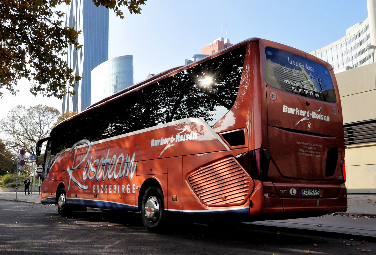 Setra 515 HD von Burkert Reisen/Reiseteam Erzgebirge aus der BRD in Wien bei der UNO City gesehen.