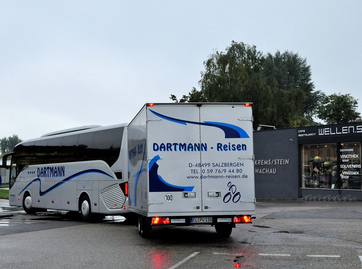 Setra 515 HD von Dartmann Reisen (mit Radanhnger) in Krems gesehen.