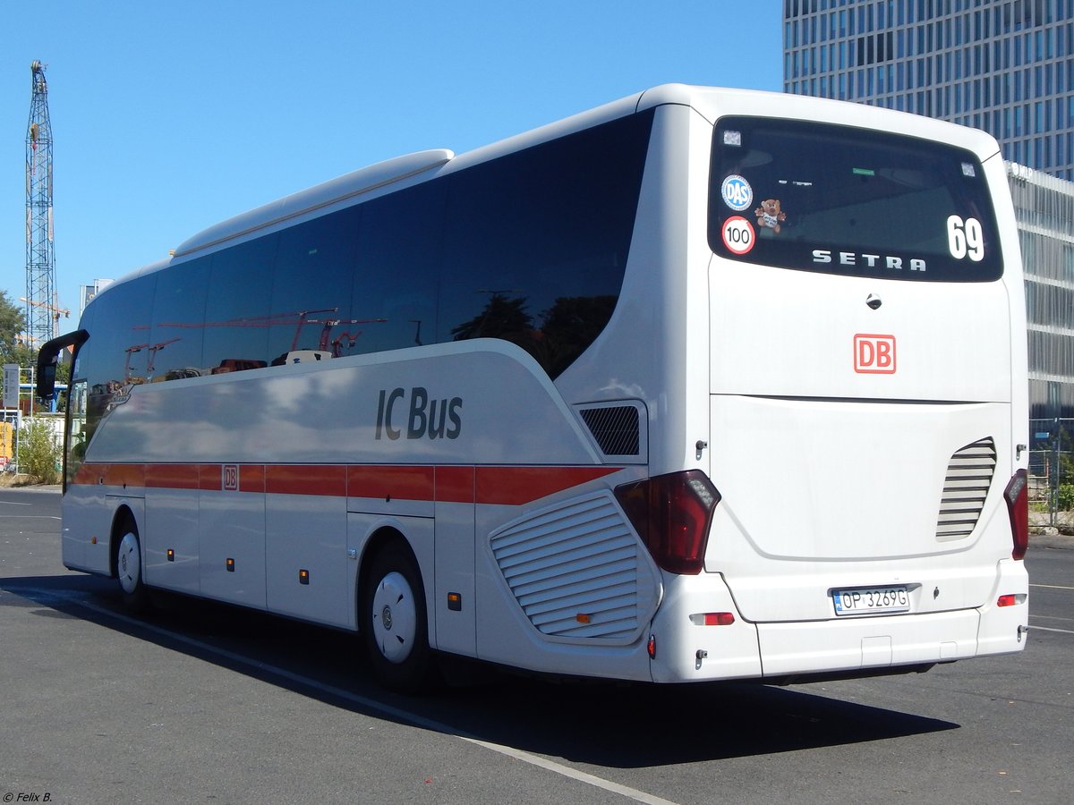 Setra 515 HD von DB IC/Sindbad aus Polen in Berlin. 