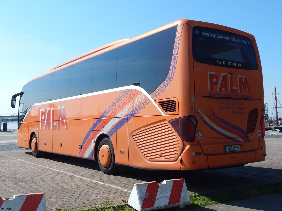 Setra 515 HD von Palm aus Deutschland im Stadthafen Sassnitz.