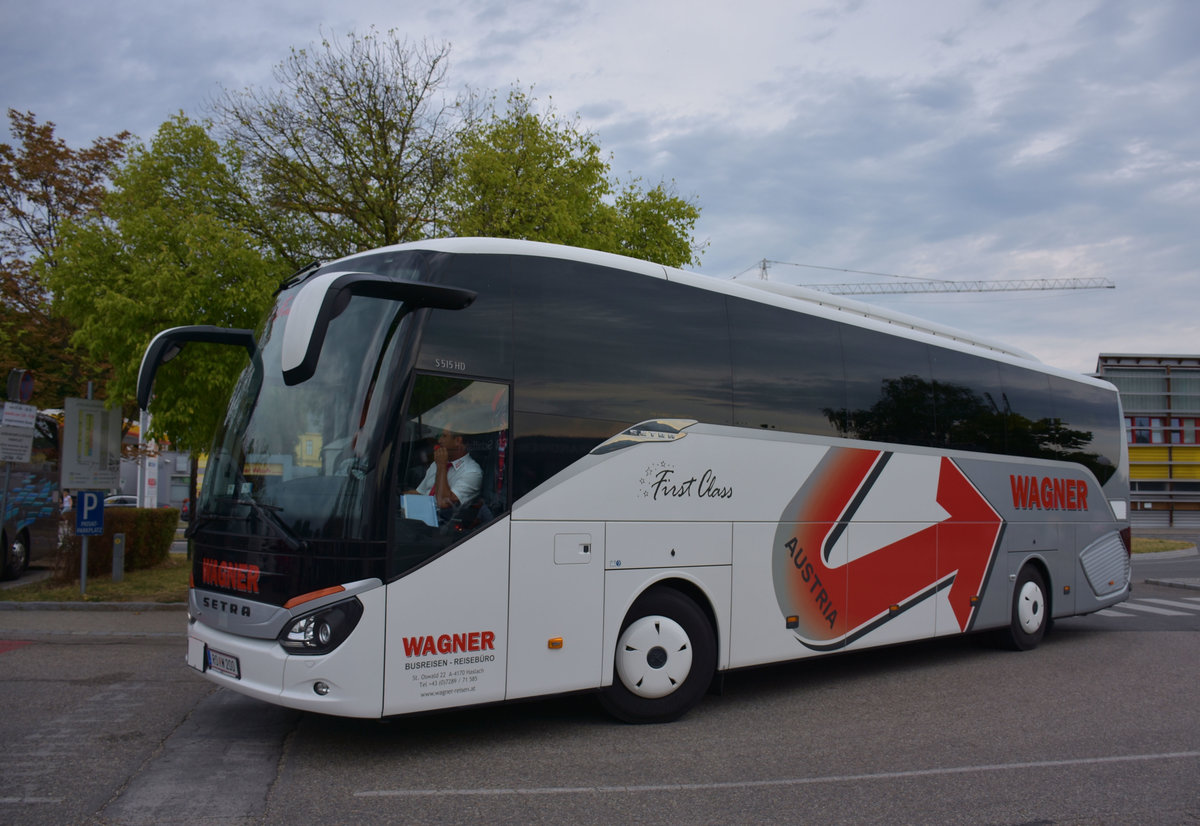 Setra 515 HD vom Reisebro-Busreisen WAGNER aus sterreich 2017 in Krems.