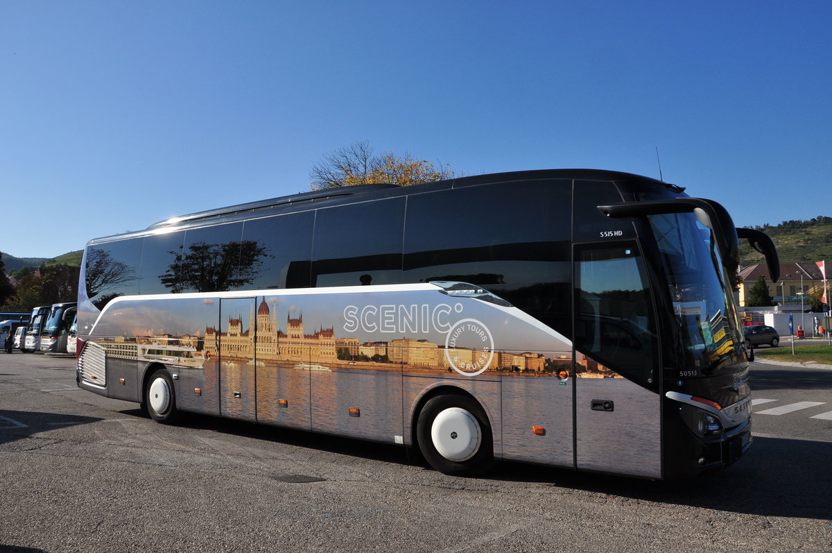 Setra 515 HD von Scenic tours aus der SK in Krems gesehen.