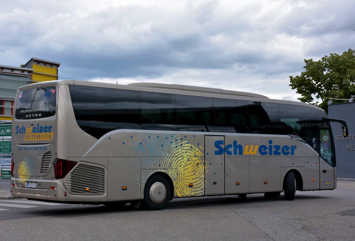 Setra 515 HD von Schweizer Reisen aus der BRD 2017 in Krems.