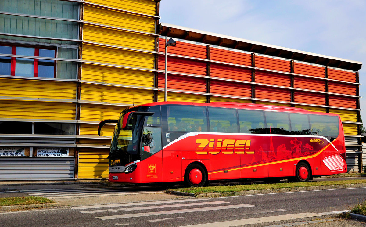 Setra 515 HD von Zgel Reisen aus der BRD in Krems gesehen.