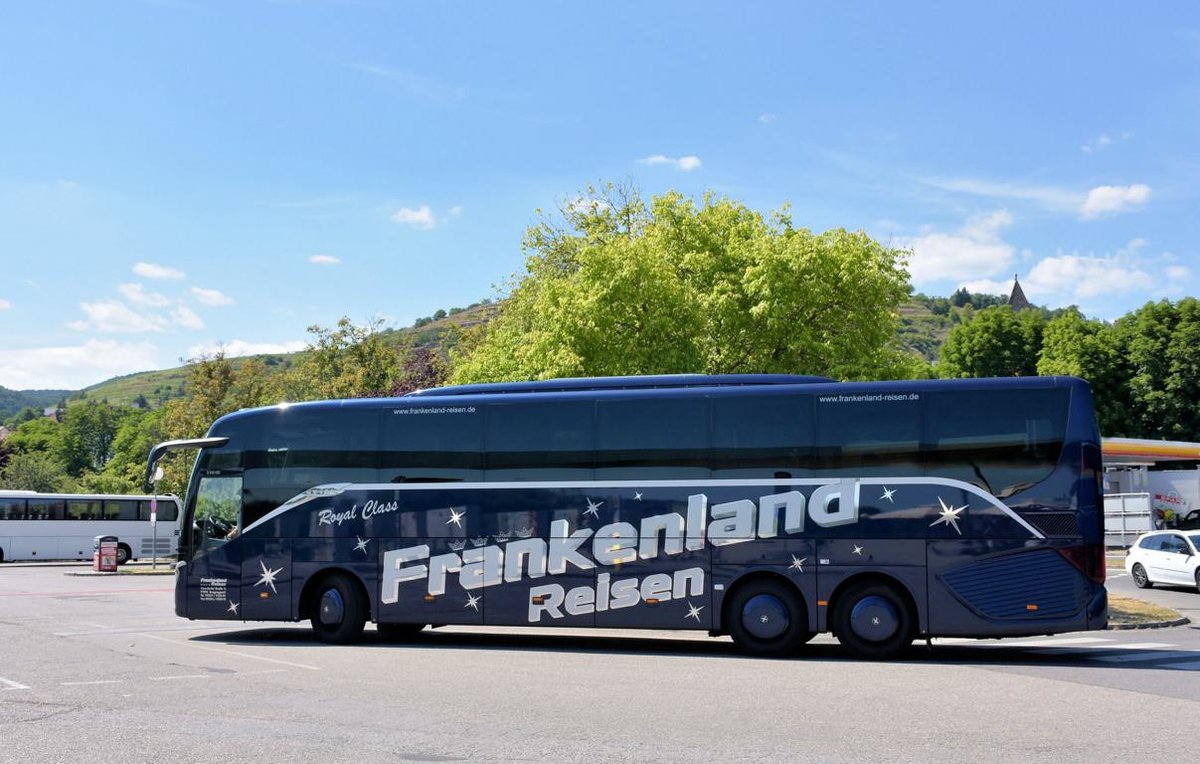 Setra 516 HD von Frankenland Reisen 06/2017 in Krems.