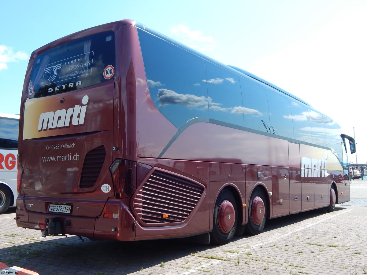 Setra 516 HD von Marti aus der Schweiz im Stadthafen Sassnitz.