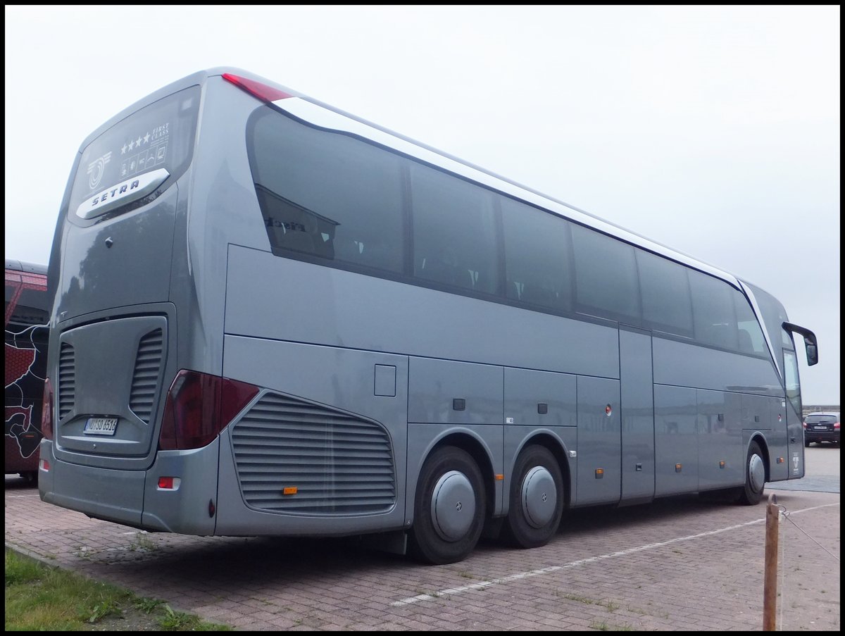 Setra 516 HDH als Vorführwagen im Stadthafen Sassnitz.