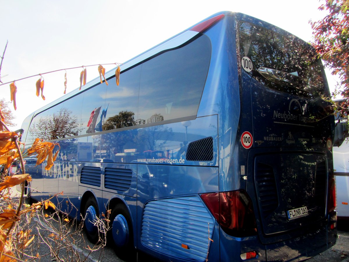 Setra 516 HDH von Neubauer aus der BRD in Krems gesehen.