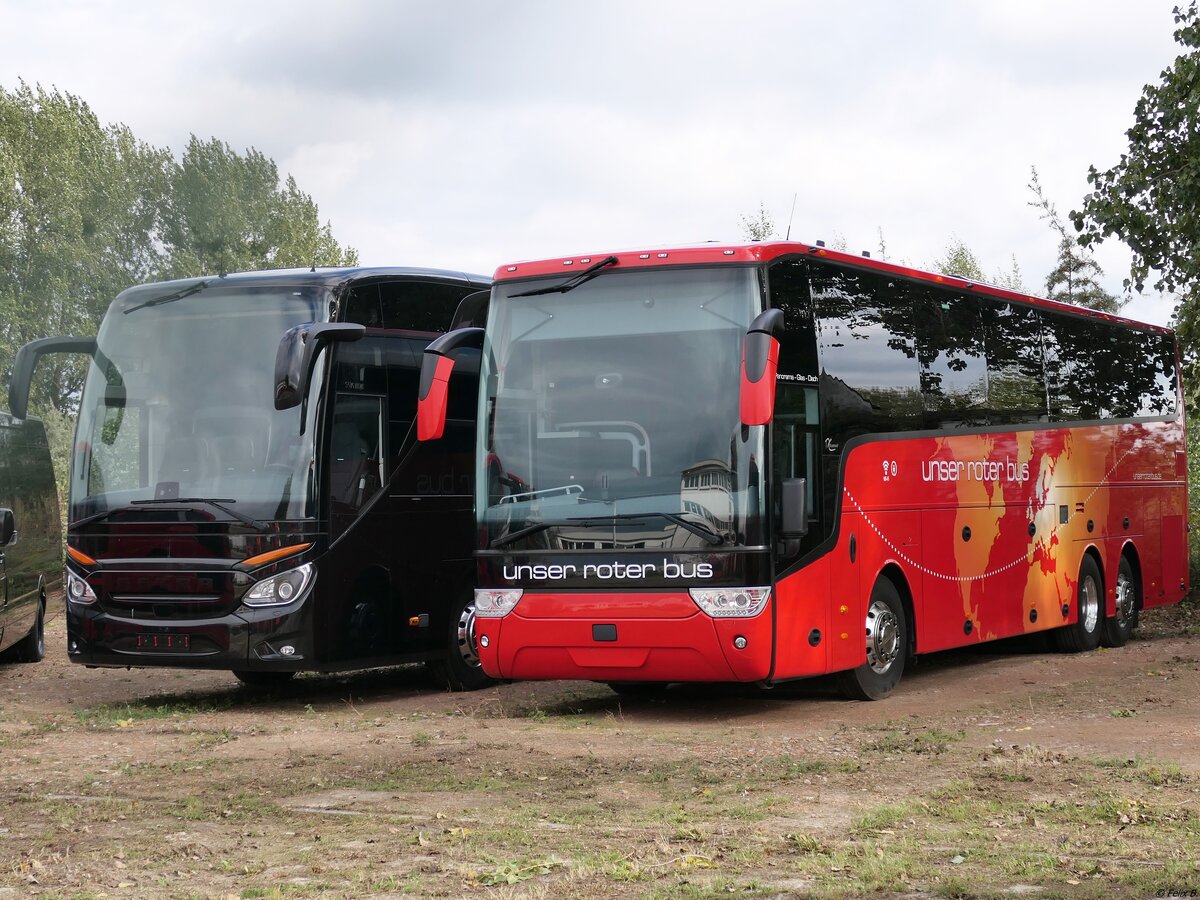 Setra 516 HDH und Van Hool TX16 von URB aus Deutschland in Ueckermünde.