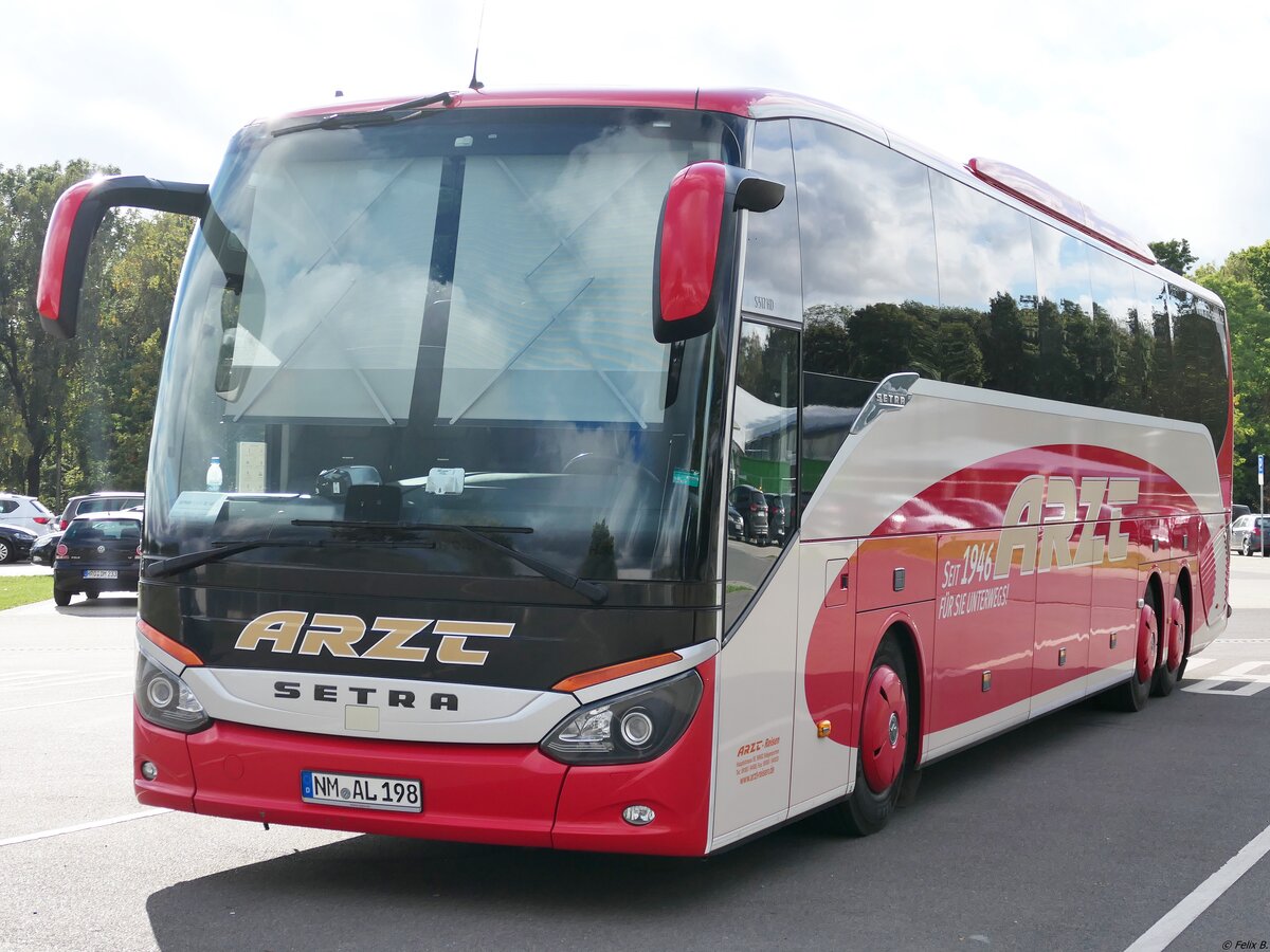 Setra 517 HD von Arzt aus Deutschland in Neubrandenburg.