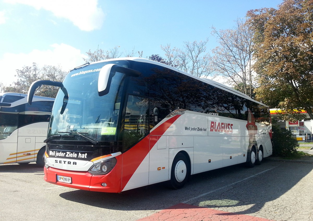 Setra 517 HD von Blagus aus sterreich am 28.August 2014 in Krems gesehen.