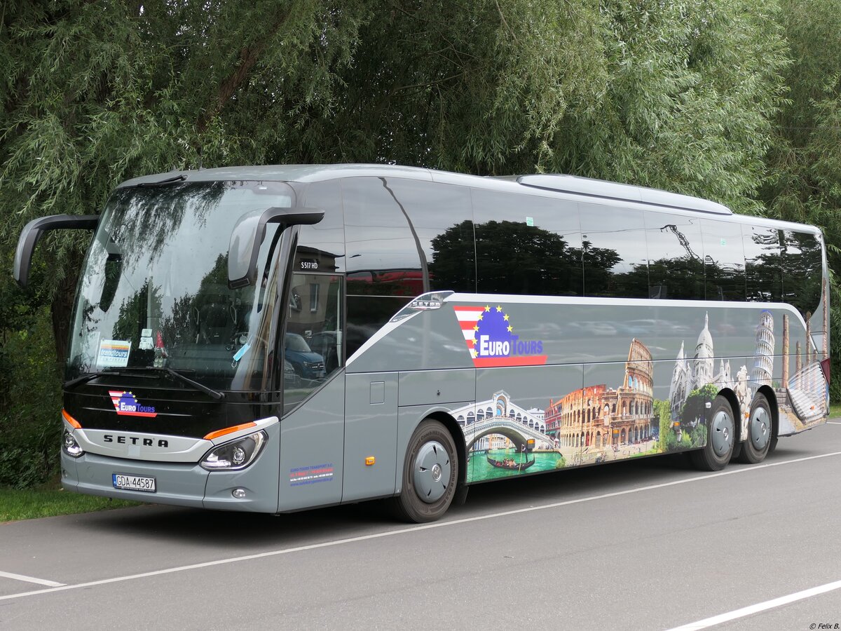 Setra 517 HD von Euro Tours aus Polen in Stralsund.