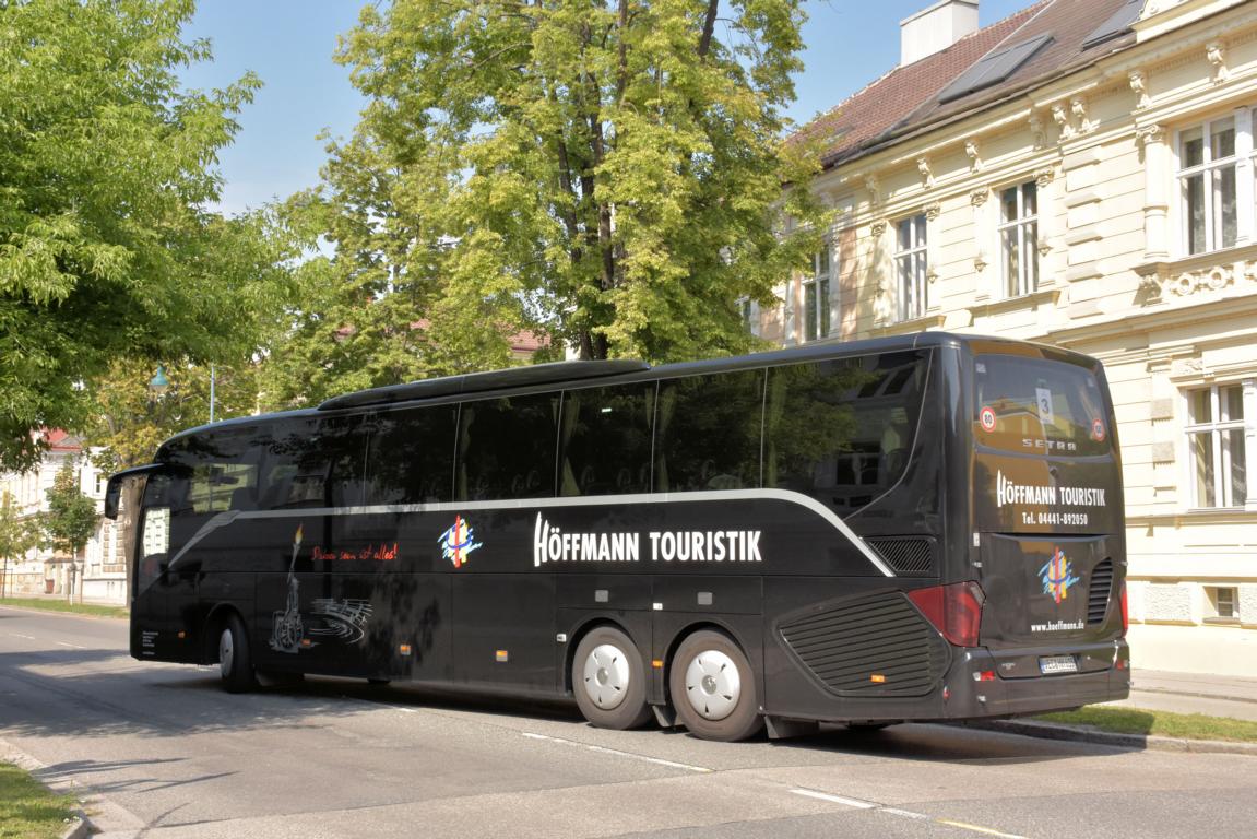 Setra 517 HD von Hffmann Reisen aus der BRD 2018 in Krems.