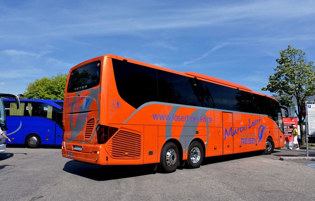 Setra 517 HD von Marcus Losert Reisen aus der BRD 06/2017 in Krems.