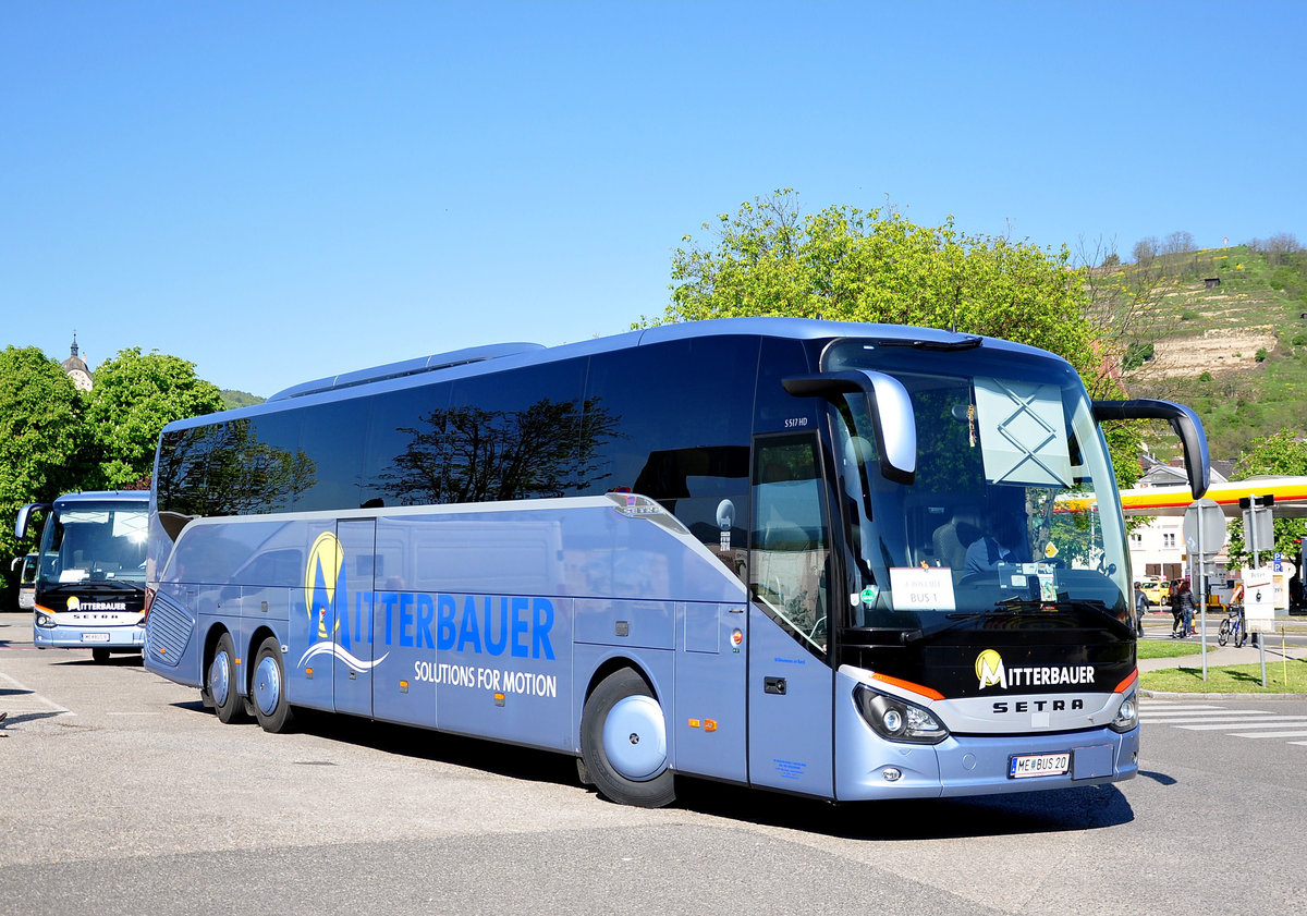 Setra 517 HD von Mitterbauer Reisen aus sterreich in Krems gesehen.