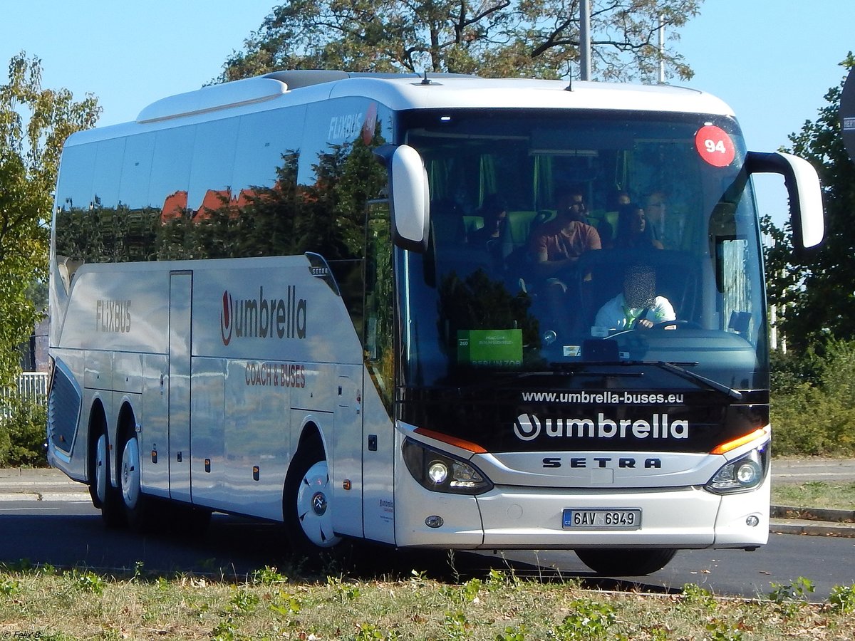 Setra 517 HD von Umbrella aus Tschechien in Berlin.