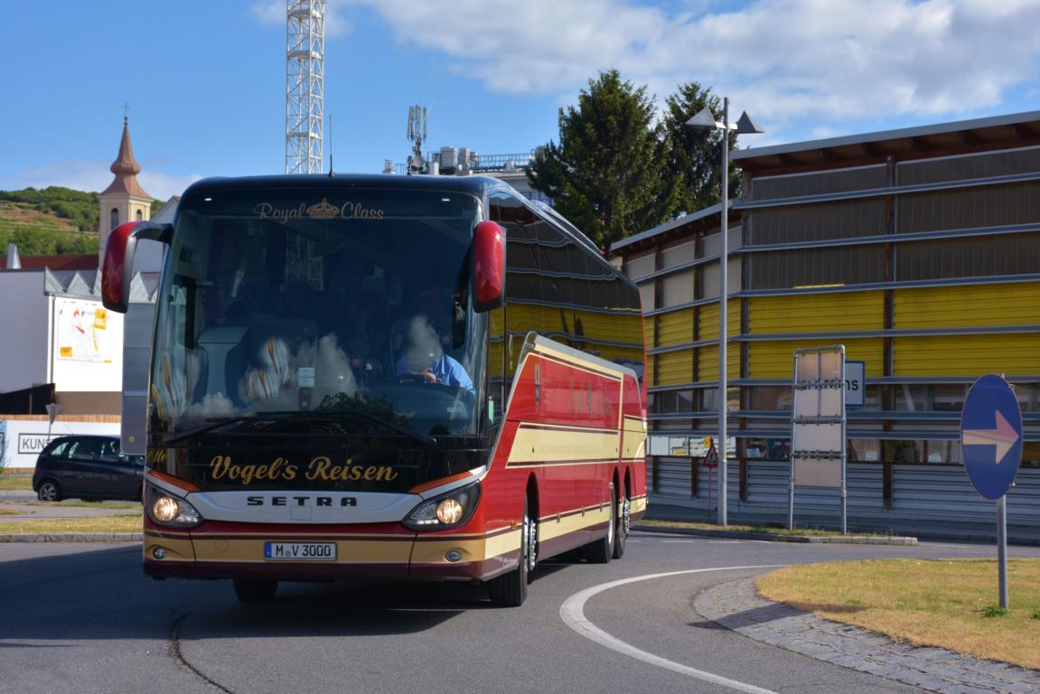 Setra 517 HD von Vogel`s Reisen aus der BRD.