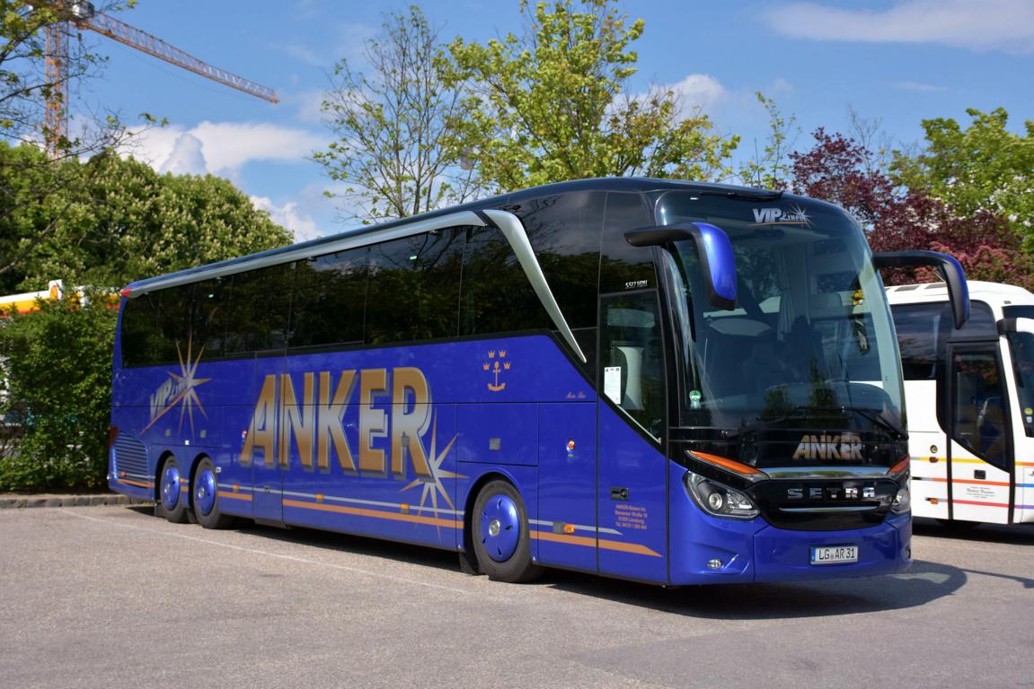 Setra 517 HDH von ANKER Reisen aus der BRD in Krems.