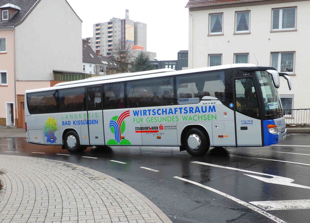 Setra S 415 GT als Werbetrger fr den Landkreis Bad Kissingen unterwegs in Fulda, Mrz 2017 