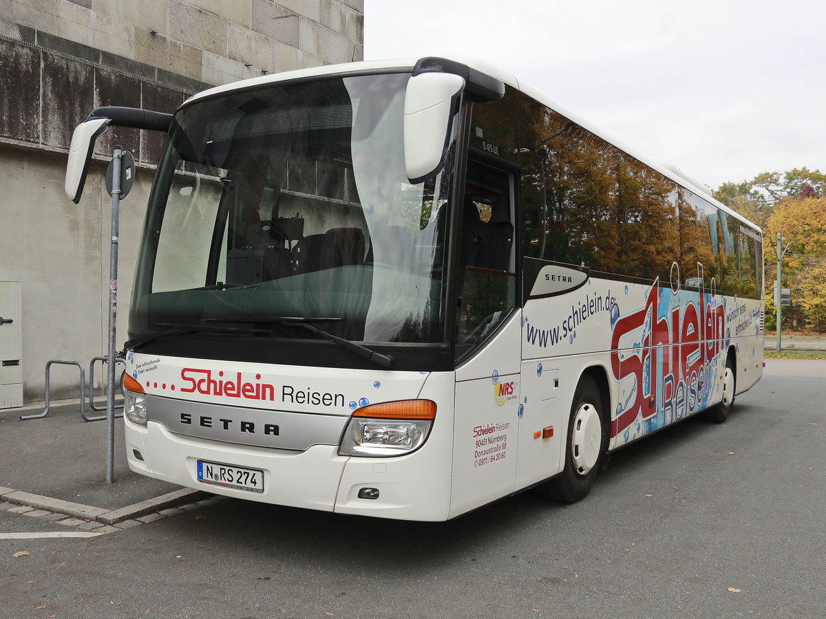 Setra S 415 UL von Schielein Reisen aus Nürnberg vor dem Doku-Zentrum in Nürnberg am 03. November 2018.