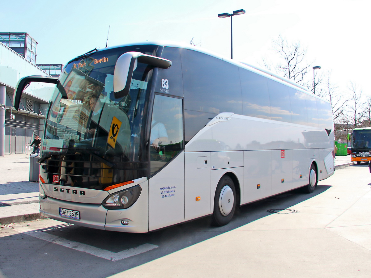 Setra S 515HD IC Bus am 02. April 2018 am Bahnhof Berlin Sdkreuz.