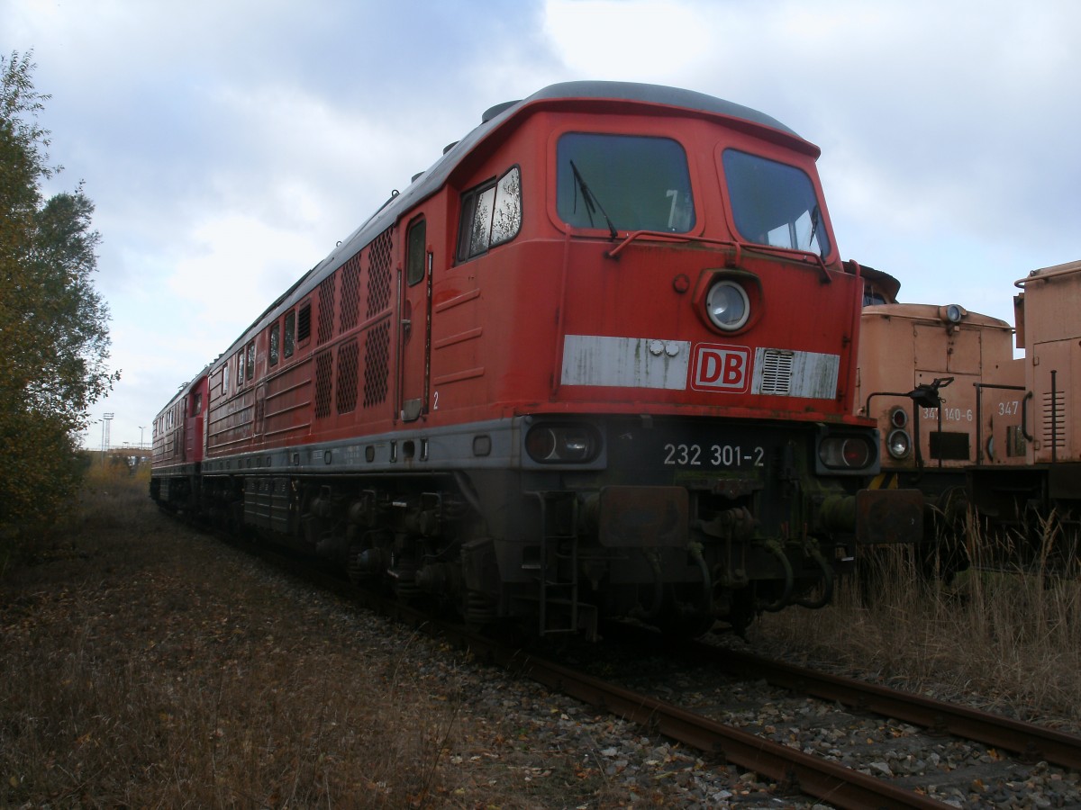 Sie wird bald auf ihre letzte Reise gehen:232 301 die,am 30.Oktober 2013,noch in Mukran stand.