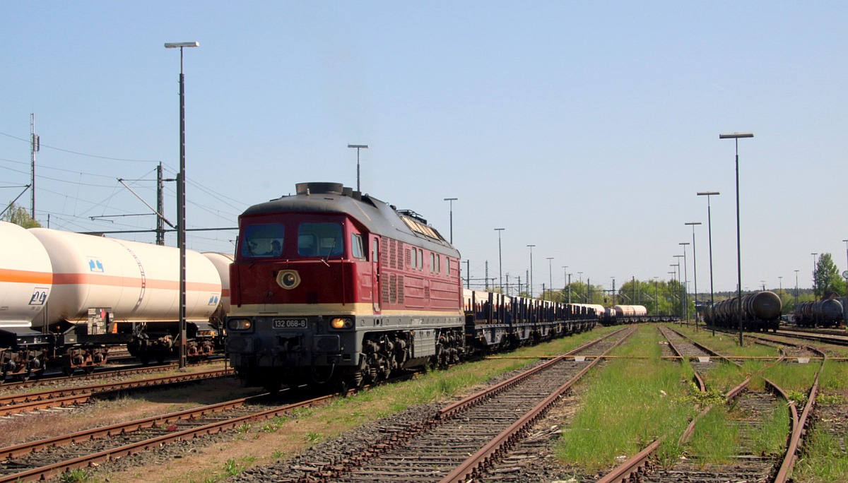 SLRS 132 068-8/232 068-7 mit Langschienen Transport, Itzehoe Gbf 08.05.2022 Bild: D.Pinto