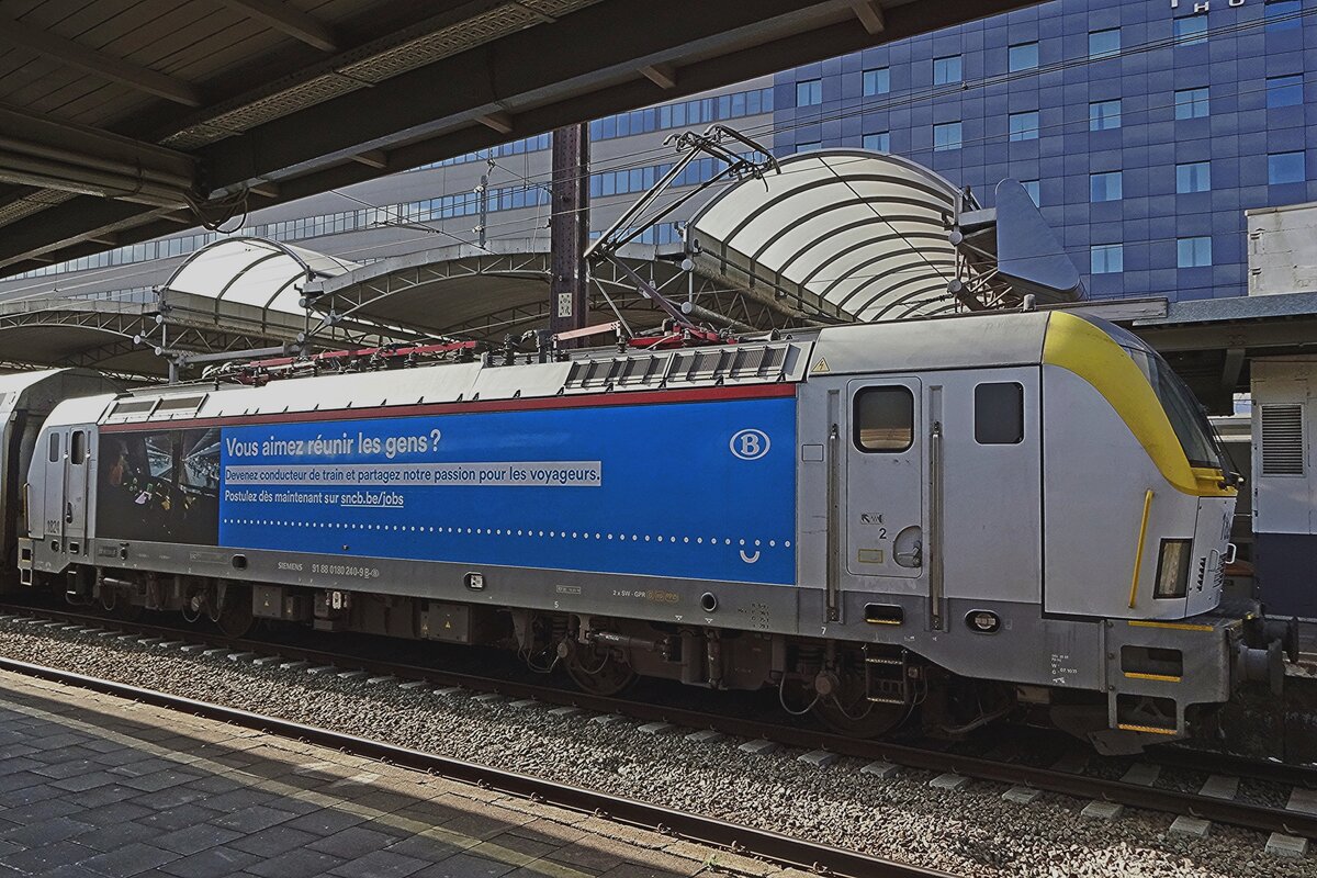 SNCB 1824 steht am 19 September 2019 in Brussel Noord.