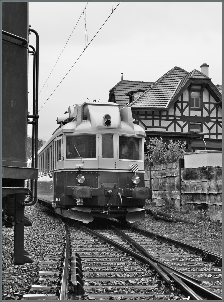 So, knnte ich mir vorstellen sah es vor gut dreissig Jahren auf der eine oder andern BLS Landstation aus.
(Hinweis: Das Bild entstand im ffentlichen zugnglichen Gleisbereich whrend der Ausstellung 100 Jahre BLS in Frutigen.)
29. Juni 2013