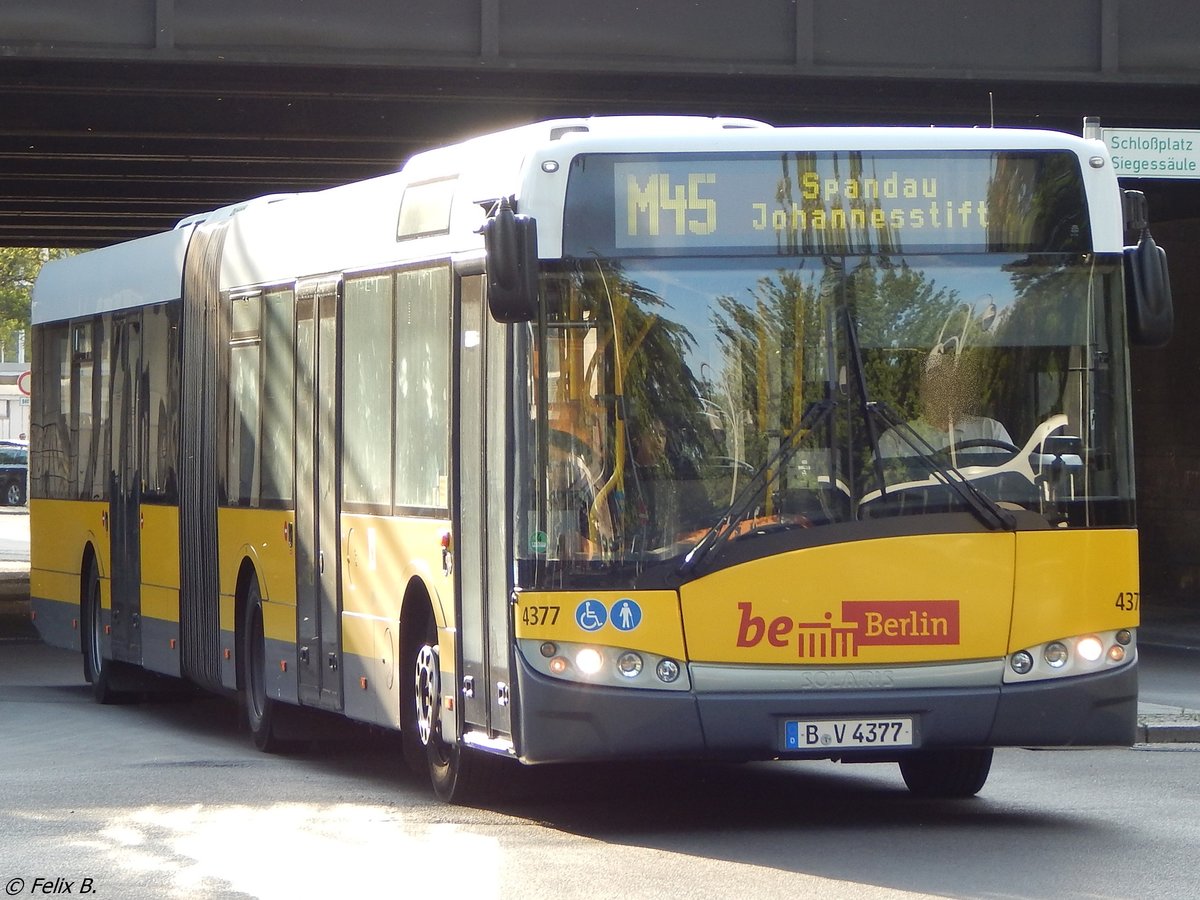 Solaris Urbino 18 der BVG in Berlin.