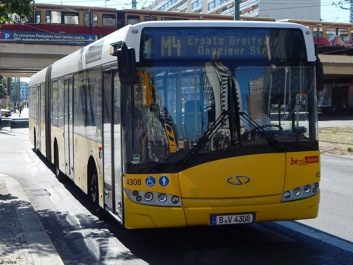 Solaris Urbino 18 der BVG in Berlin.