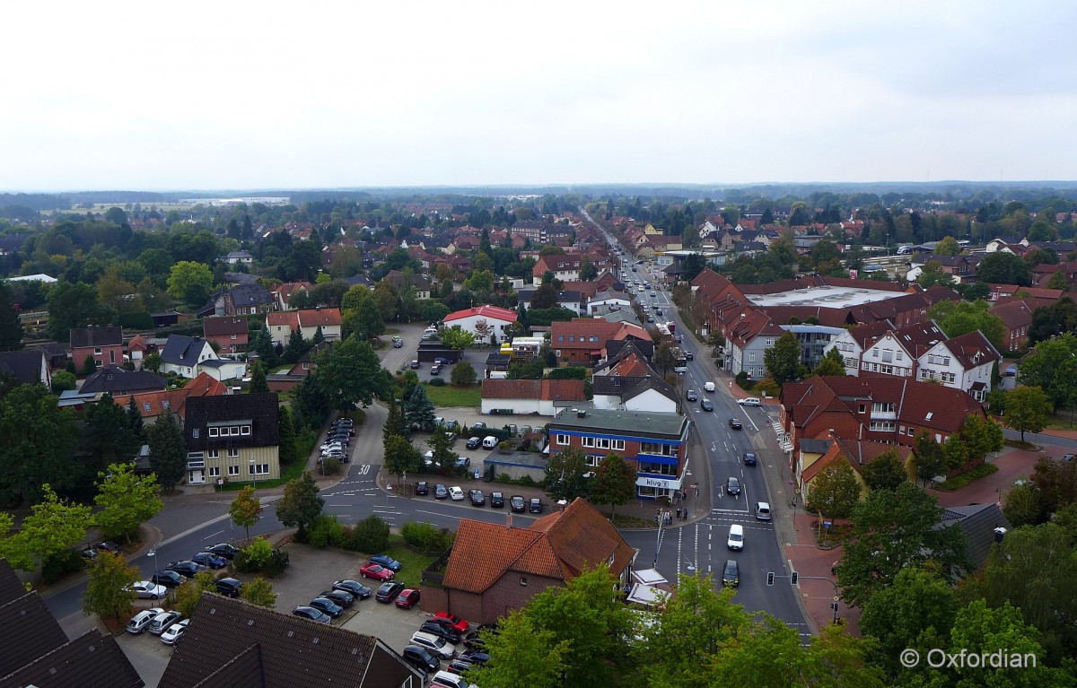 Soltau, Blick von Georg-Limone-Platz auf die Walsroder Straße.